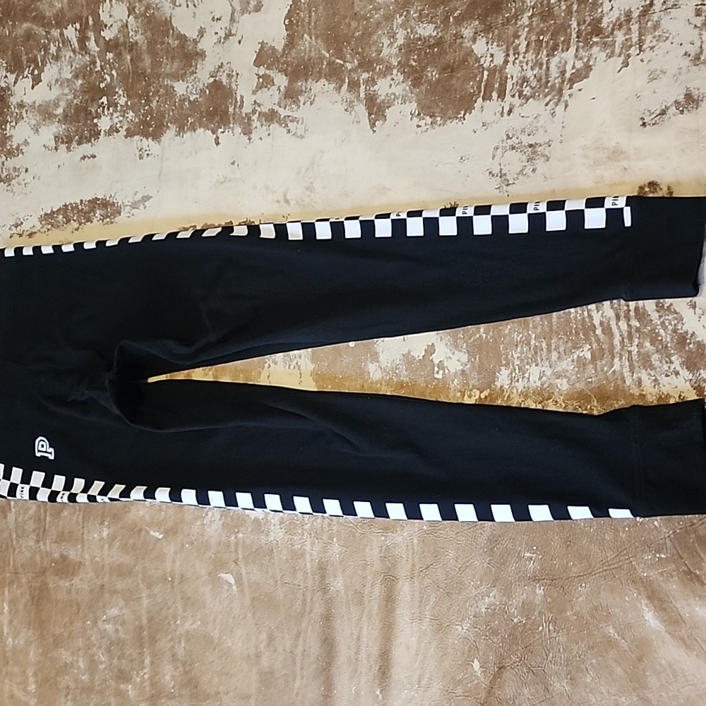 Hard To Find Pink VS White and Black Checkerd Leggings. Size: S - Picture 3 of 12